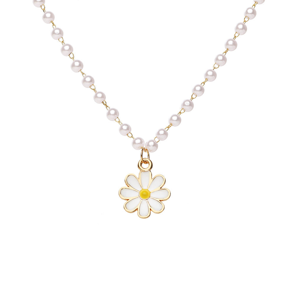 Daisy Pearl Necklace | Minimalist Beaded Chain
