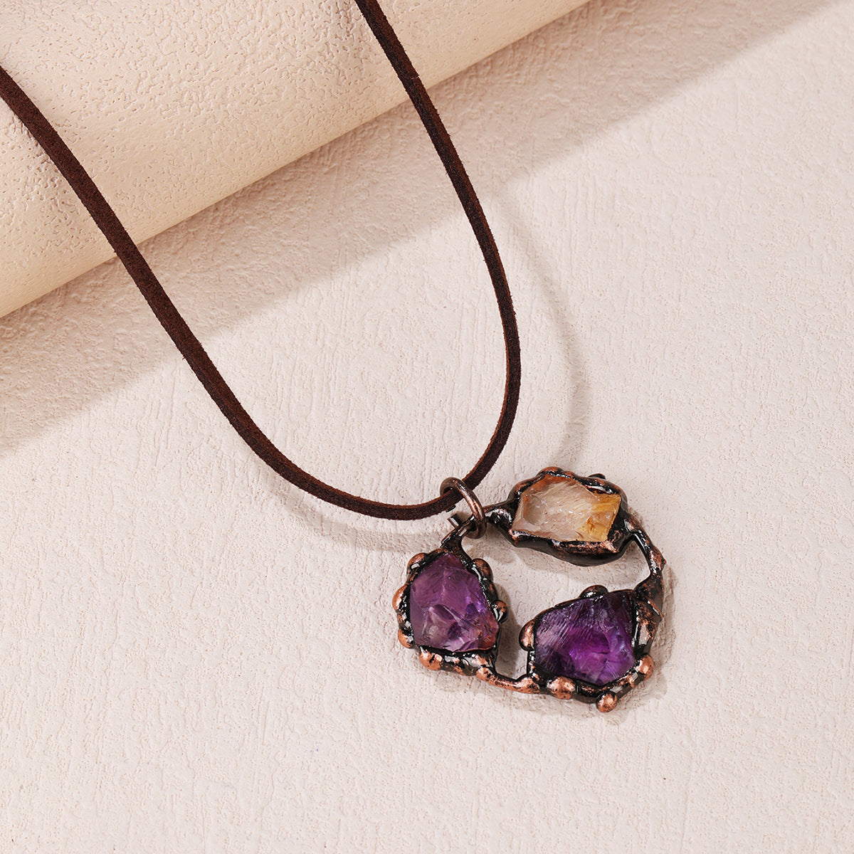 Retro-style Sparkling Stone Crystal Irregular Necklace