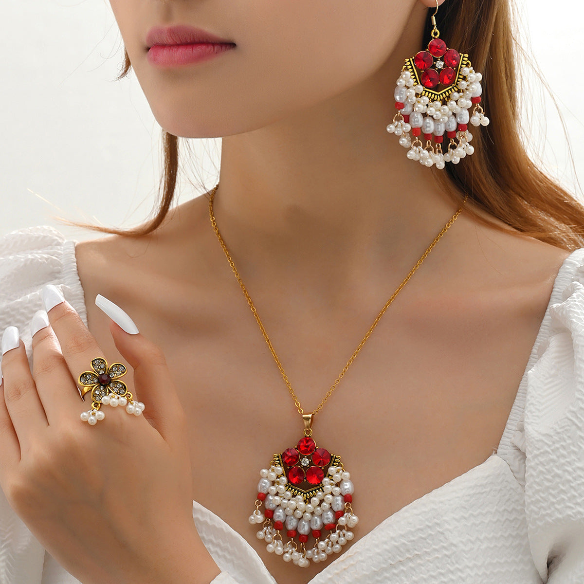 Ethnic-style Pearl Flower Necklace And Earrings Set