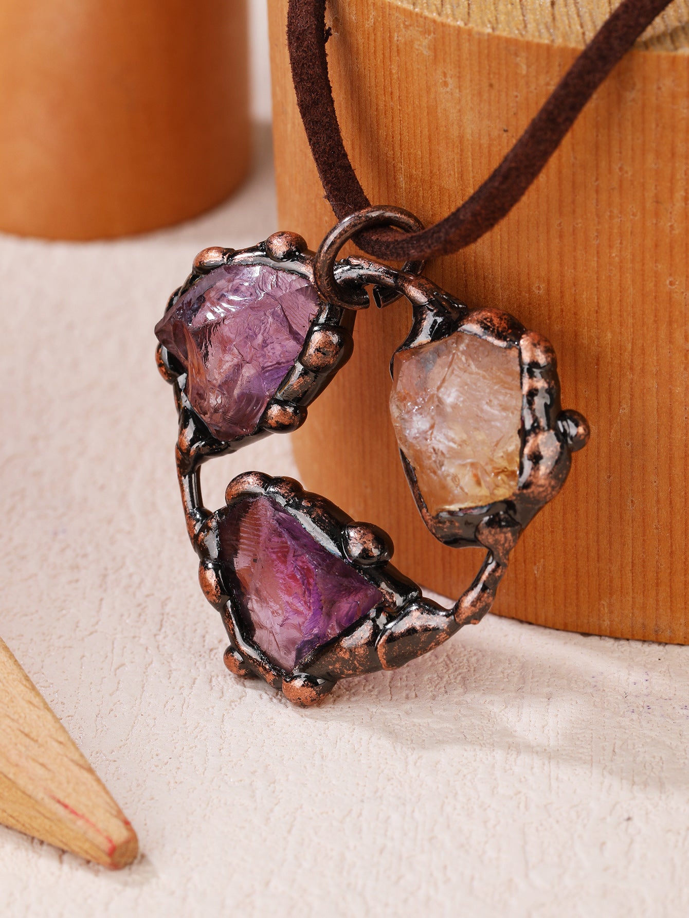 Retro-style Sparkling Stone Crystal Irregular Necklace