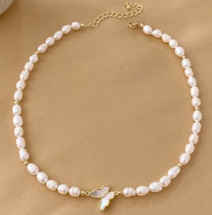 Light Luxury Shell And Butterfly Necklace Sophisticated & Elegant